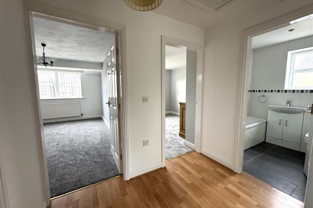2, Wells Court, Barnsley photo 5