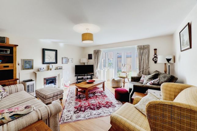 Forrester Close, Selby photo 2