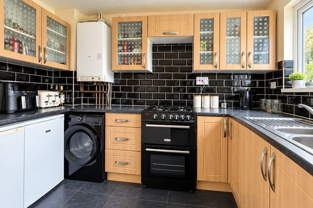 43, Alvington Manor View, Newport photo 3