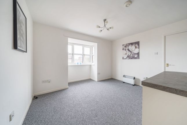 37, Blenheim Close, BATH photo 3