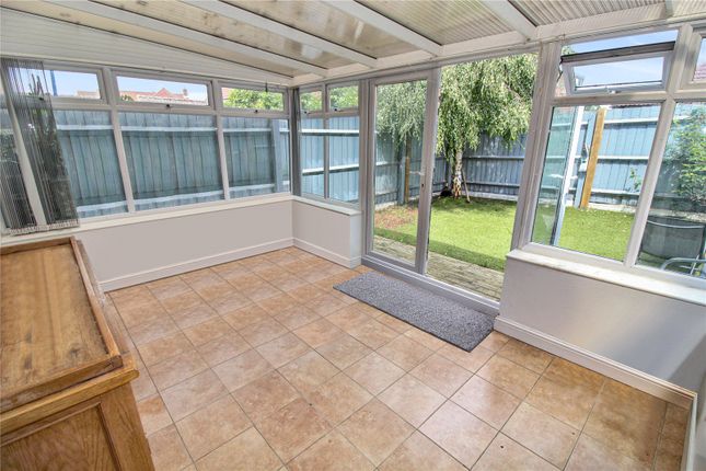 8, Kingdom Crescent, Swindon photo 4