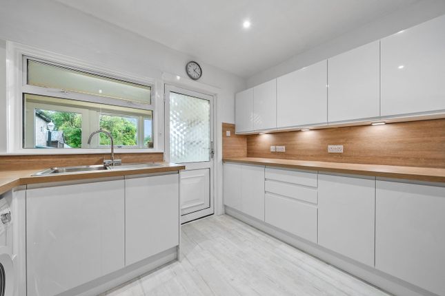 26, Parkview Avenue, Falkirk photo 3
