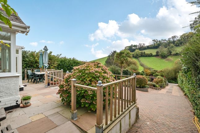 3, Coombe Way, Teignmouth photo 2