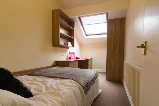 Flat to rent in Hyde Park Road, Leeds