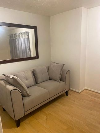 29, Moorby Court, Cardiff Bay photo 4