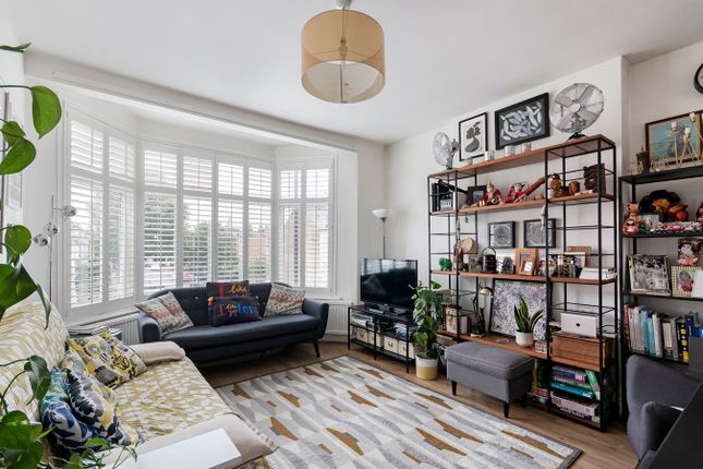 Thumbnail Flat for sale in Southfield Road, Bedford Park Borders, Chiswick