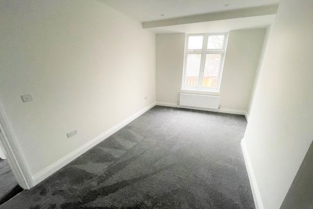 The Broadway, Mill Hill photo 5