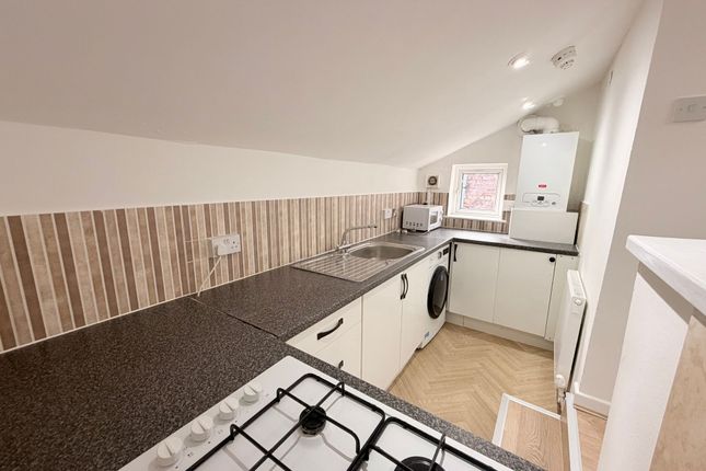 Flat 5, 19 Egerton Crescent, Manchester photo 2