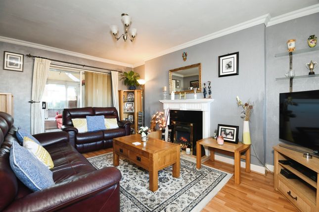 Semi-detached bungalow for sale in Sycamore Road, Hollingwood, Chesterfield