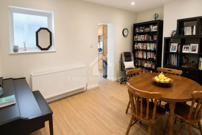 96, Raines Avenue, Worksop photo 4