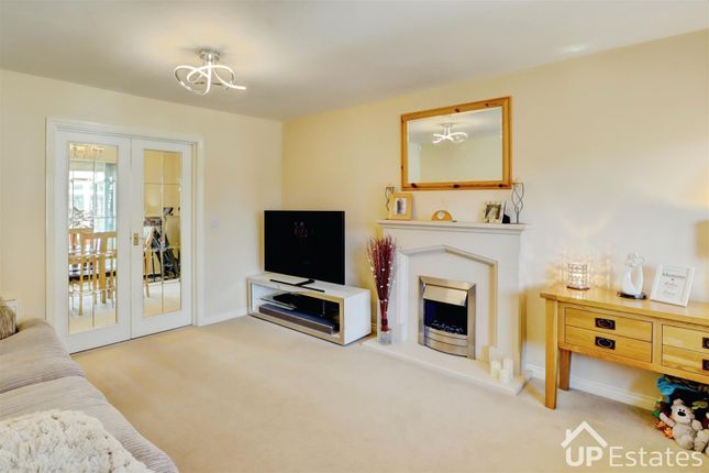 4, St. Buryan Close, Nuneaton photo 4