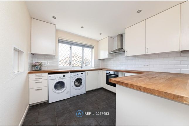 Prince Andrew Way, Berkshire, Ascot photo 4