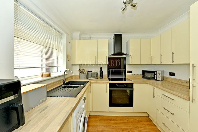 19, Thistlegreen Close, Heanor photo 2