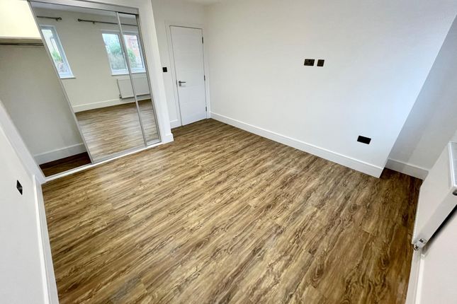 Thumbnail Flat to rent in Castle Street, Luton