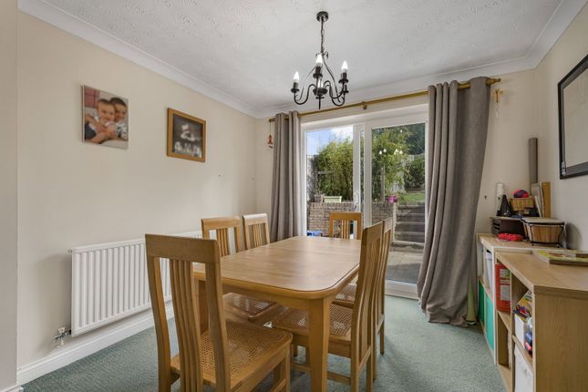 16, Fitzhardinge Way, Berkeley photo 3