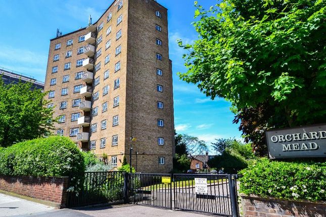 Thumbnail Flat to rent in Orchard Mead House, 733 Finchley Road, Golders Green, London