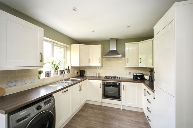 1b Cambridge Road, Wigan photo 3