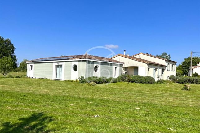 Thumbnail Property for sale in La Chapelle-Baton, 86250, France, Poitou-Charentes, La Chapelle-Bâton, 86250, France