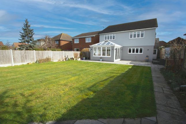 Thumbnail Detached house for sale in Kings Road, Basildon