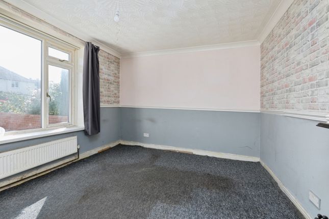 19, Dale Edge, Scarborough photo 2