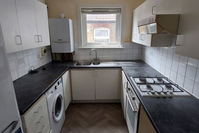 Thumbnail Flat to rent in Second Avenue, Walthamstow, London