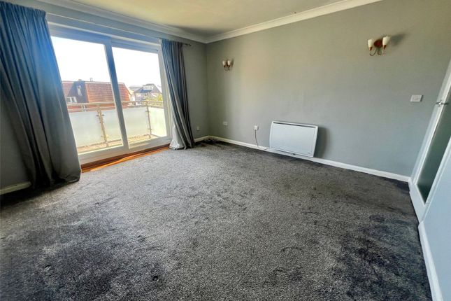 Flat 3, St. James Court, 7, Owls Road, Dorset photo 4