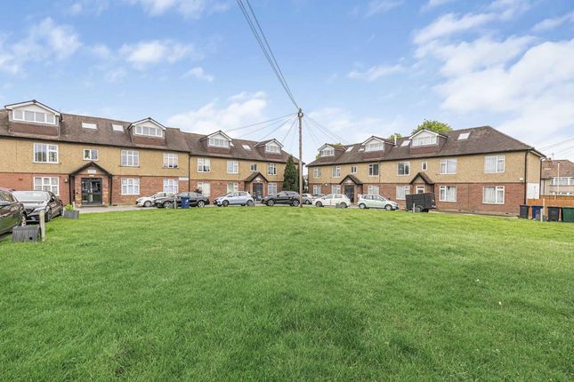 Thumbnail Flat for sale in Braund Avenue, Greenford