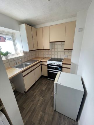 Pinfolds, Pinfolds, South Ockendon photo 4