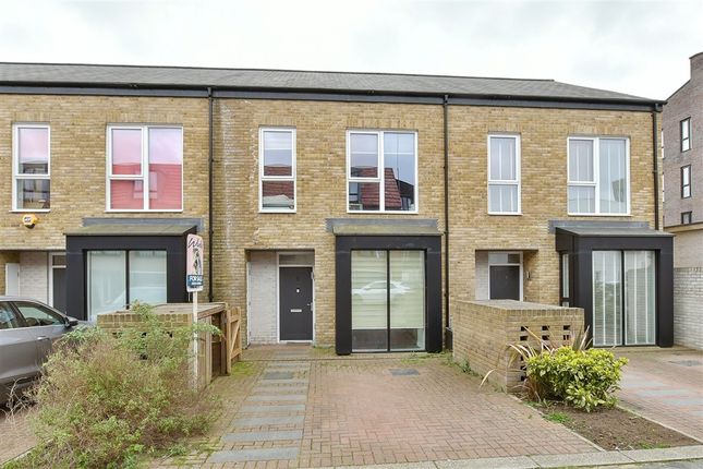 3-bed house on Thalia Way, Rochester, £314,000