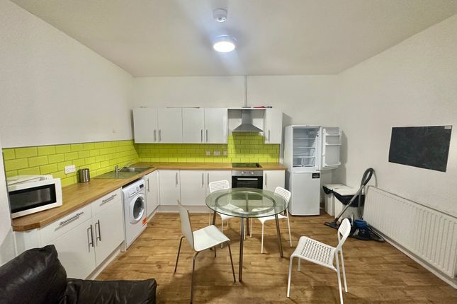 Thumbnail Property to rent in Moss Street, Huddersfield