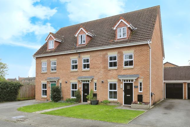 Town house for sale in Whinney Moor Way, Retford