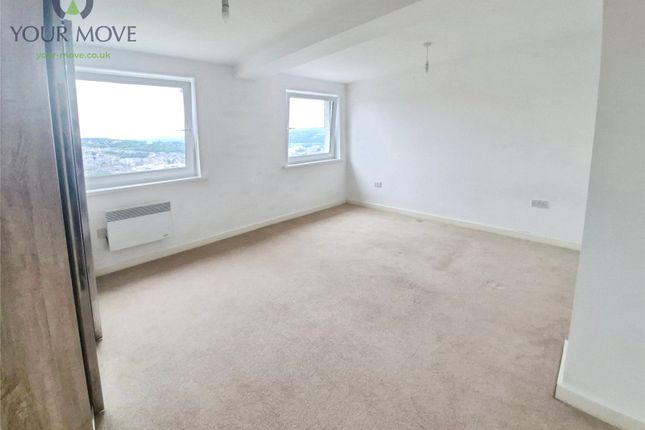 94 Parkwood Court,, Parkwood Rise, West Yorkshire photo 3