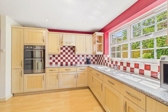 4, Manor Green, North Frodingham, Driffield, East Riding of Yorkshire, YO25 8JH photo 2