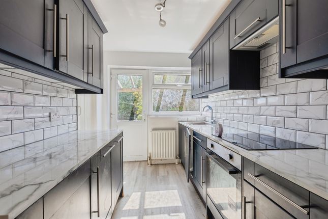 25, Alpine Rise, Coventry photo 3