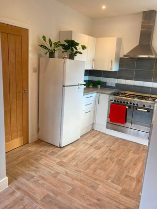 129a Wembley Park Drive, Wembley photo 4