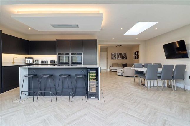 3-bed house on 49, Turpins Avenue, Holland on Sea, £375,000