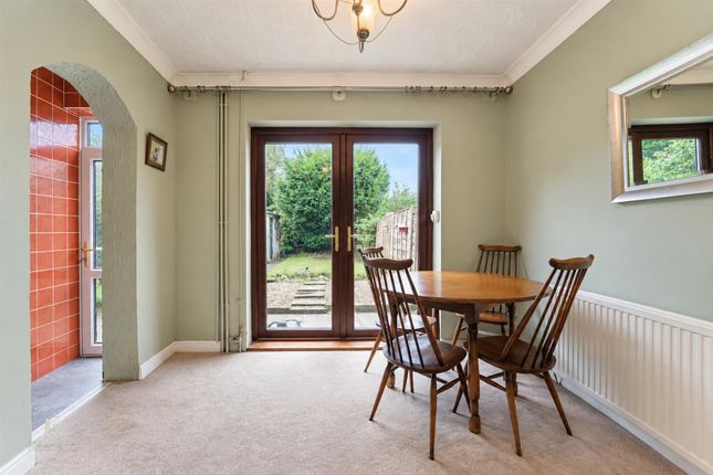 25, Ridgeway, Manchester photo 3