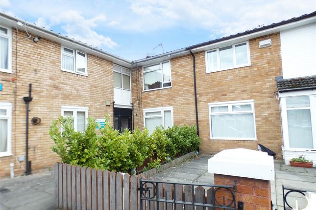 Flat for sale in Broomhill Close, Netherley, Liverpool