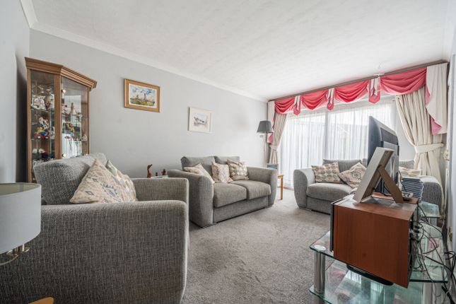 39, Scots Drive, Berkshire photo 2