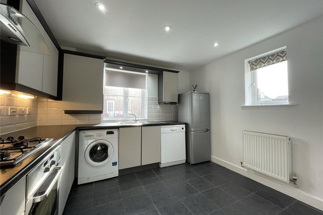2, Regent Court, Newbury photo 2