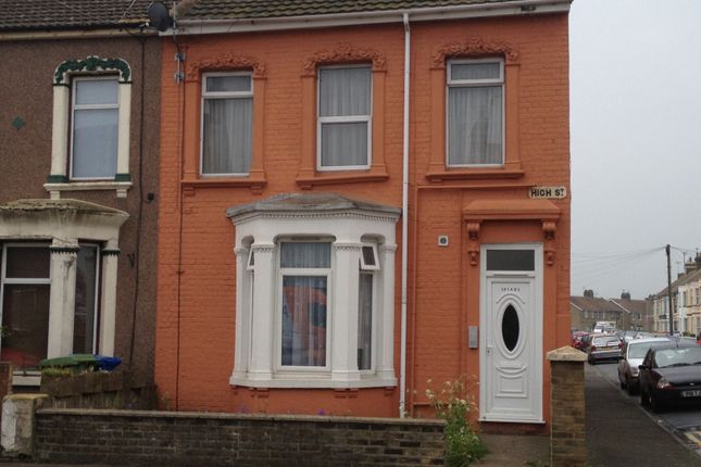 Duplex to rent in High Street, Sheerness
