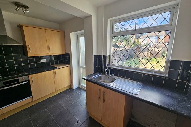 Hollydale Road, Birmingham photo 4