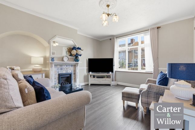 6, Highgrove Road, Dagenham photo 3