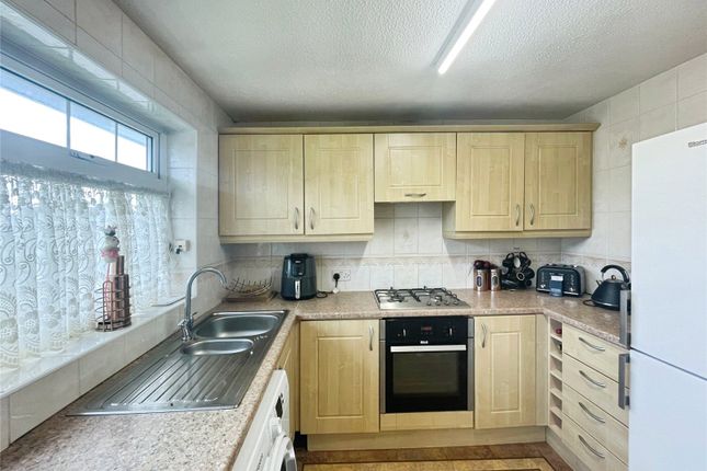 2, Draycott Place, Dronfield photo 2