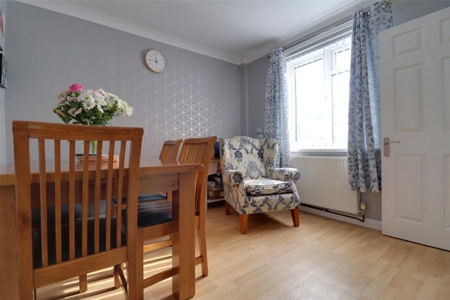 14 Field Close, Braunton Devon, Devon photo 5