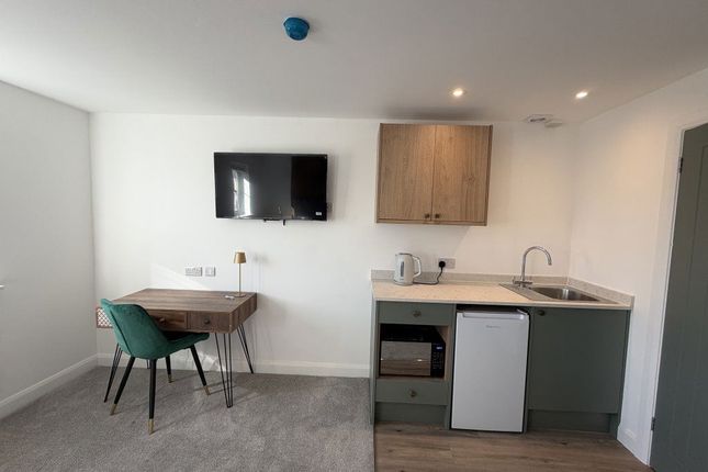 Room 1 34, Boleyn Avenue, Peterborough photo 4