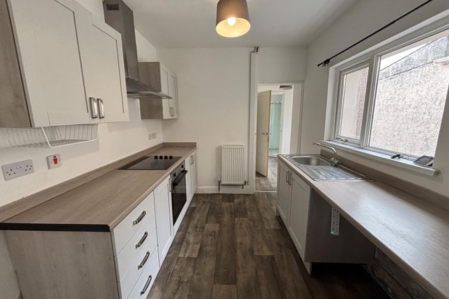 11 Mansel St photo 4