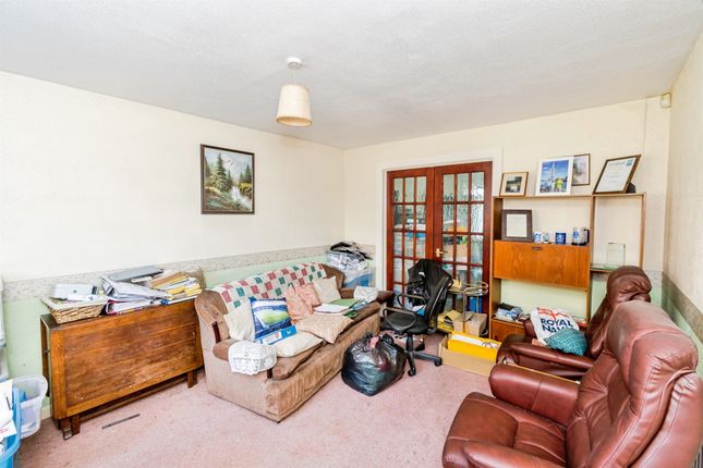 25, Blossom Close, SOUTHAMPTON photo 4