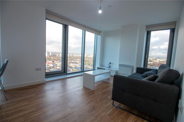 Flat to rent in Media City, Michigan Point Tower A, 9 Michigan Avenue, Salford