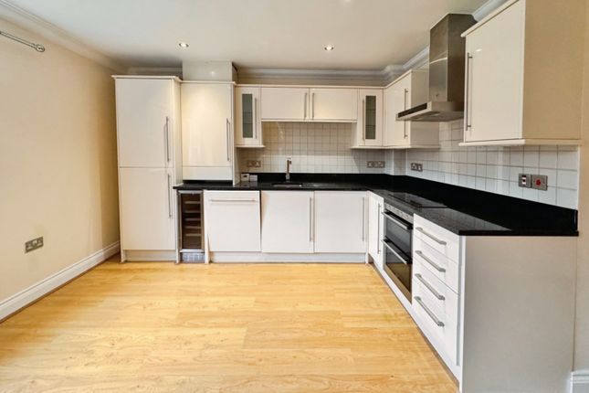 Flat 1, 1, Southend Road, Hockley photo 2